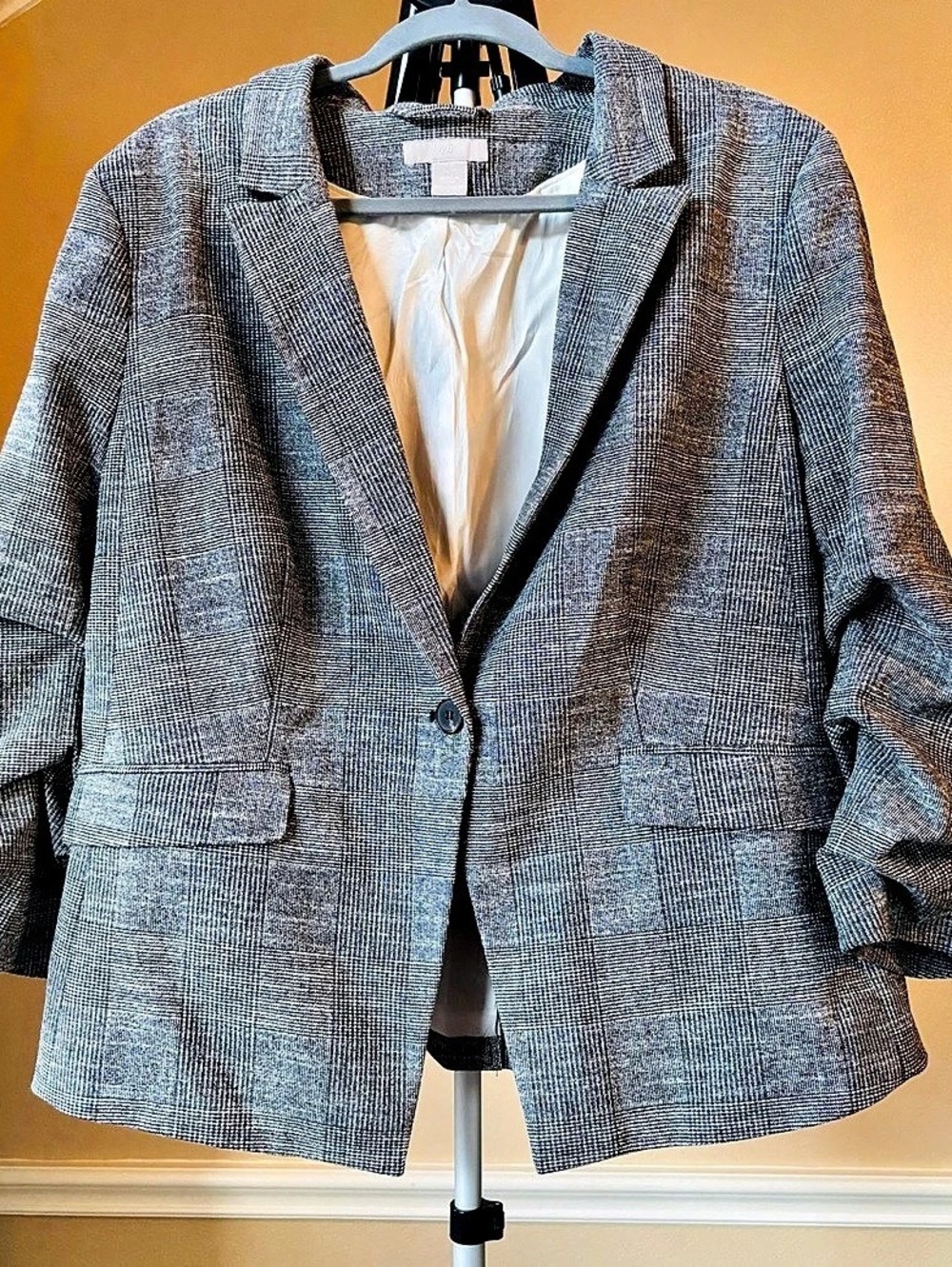H&M Plaid Blazer in Gray & White Size XL Like New